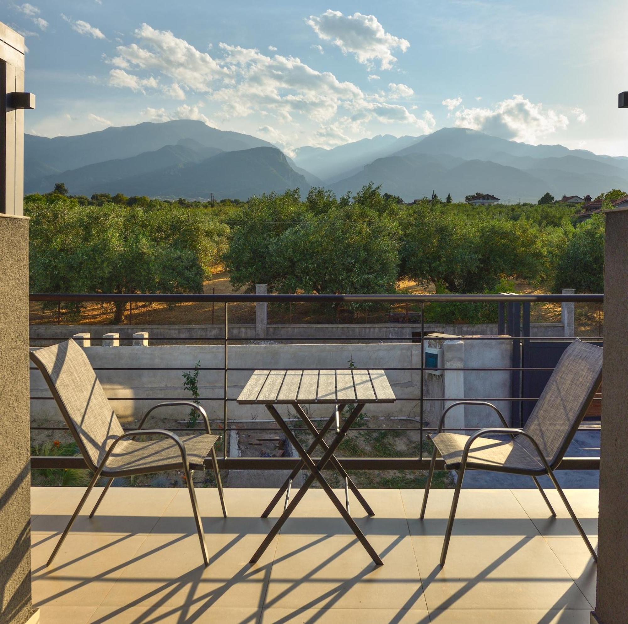 Olive All-Seasons Suites, Panel Hospitality Homes & Villas Litochoron Bagian luar foto